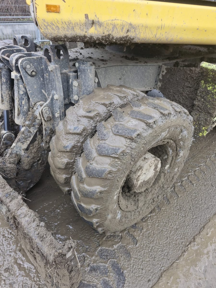 ef1891cc-c8dc-43c0-b371-b5b47210b8a4